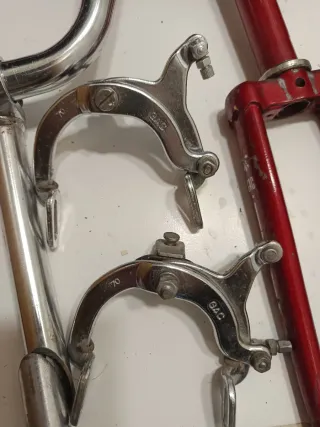 Lote GAC: Cuadro, Ruedas y Piezas Bici 20