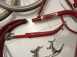 Lote GAC: Cuadro, Ruedas y Piezas Bici 20