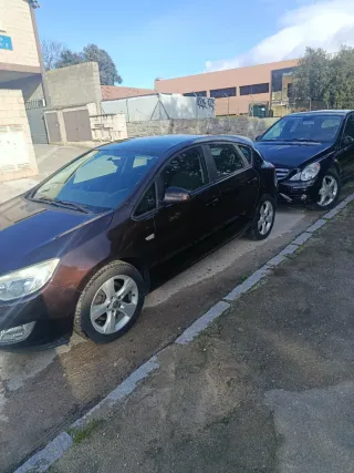 Opel Astra 2012