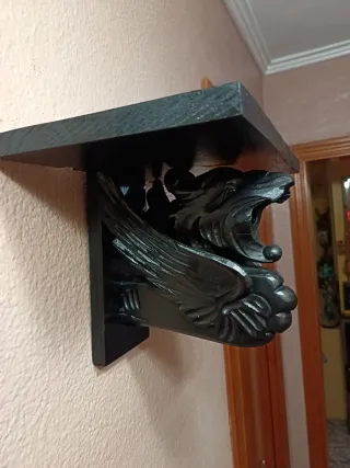 Peana tallada de madera