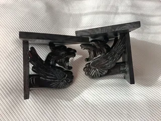 Peana tallada de madera