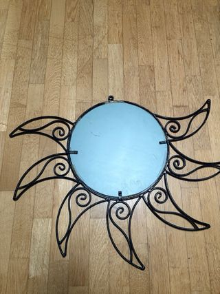 Specchio a forma di sole