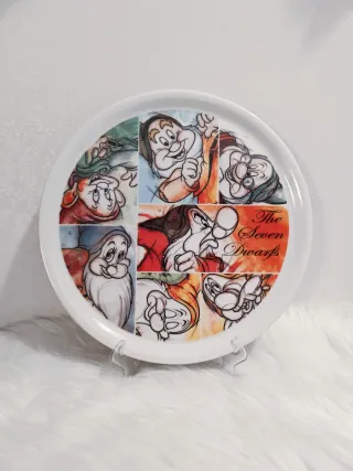 Set Completo di Piatti dei Sette Nani Disney.