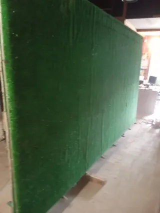 Mesa de cristalero basculante manual con ruedas.