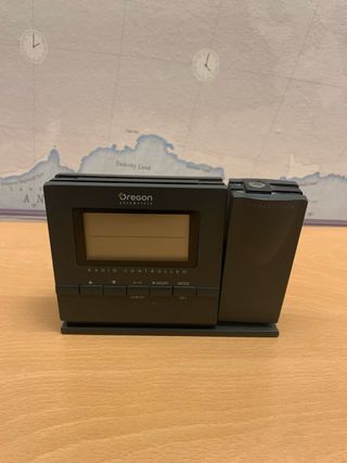 Despertador digital marca Oregon Scientific