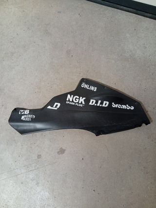 Carenado lateral derecho aprilia rs 125