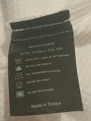 Camiseta long sleeve Derschutze manga larga