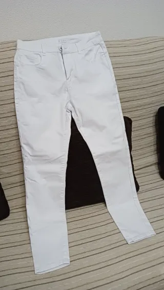 Pantalón vaquero blanco talla 40
