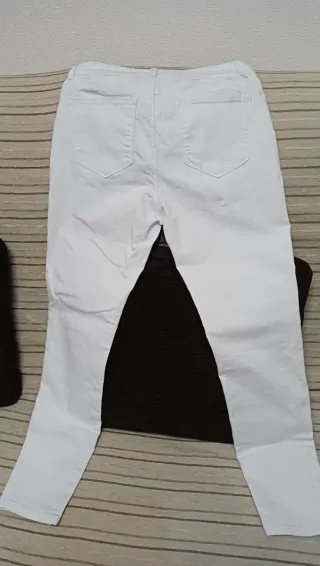 Pantalón vaquero blanco talla 40
