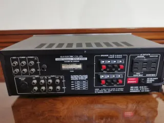 Amplificador Akai AM-2350 Plata