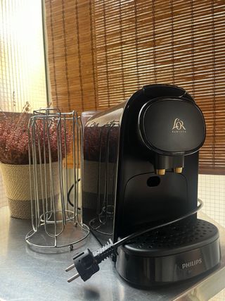 Cafetera L'OR Barista + soporte para capsulas