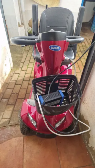 Silla eléctrica Invacare Leo semi nueva