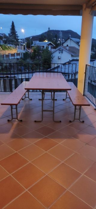 Mesa y bancos pino para exterior