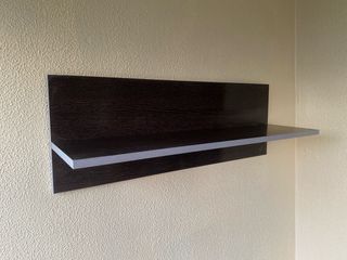 Estantería de pared color nogal