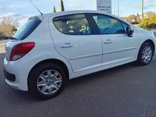 Peugeot 207 2014