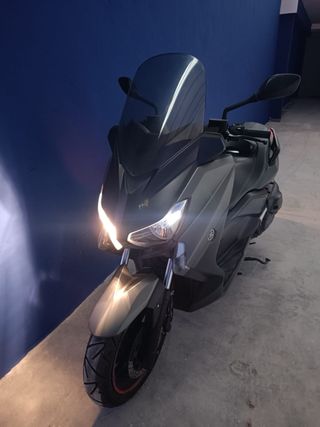 Yamaha X-MAX 400 ABS