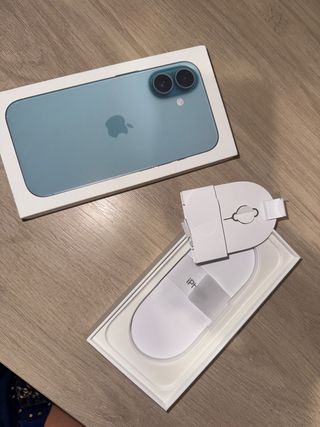 iPhone 16 Turquesa