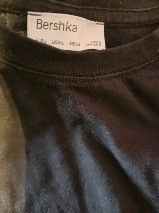 Top negro crop con cordón