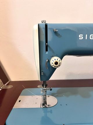 Máquina de coser Sigma azul
