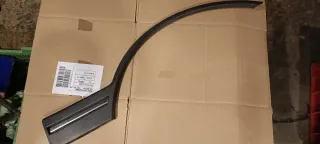 Moldura aleta Peugeot 405 Mi16