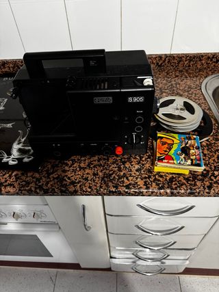 Proyector Eumig S905 + Películas Super 8