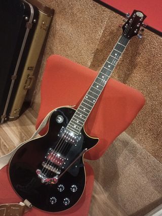 Guitarra Eléctrica Vintage Negra 07USA con funda