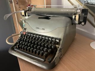 Máquina escribir antigua