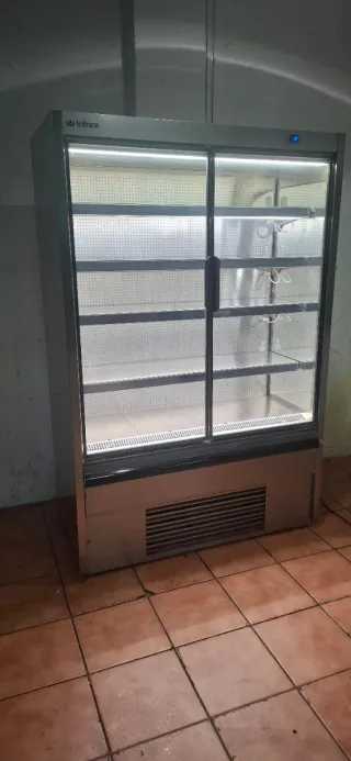 Nevera expositora Infrico