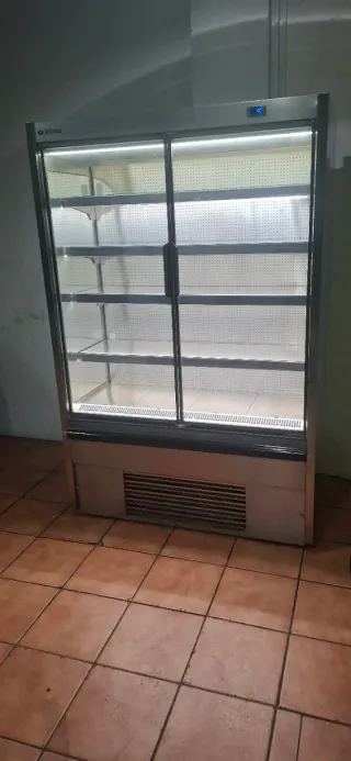 Nevera expositora Infrico
