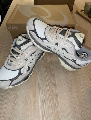 Zapatillas Asics Gel NYC Beige/Gris