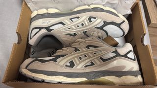 Zapatillas Asics Gel NYC Beige/Gris