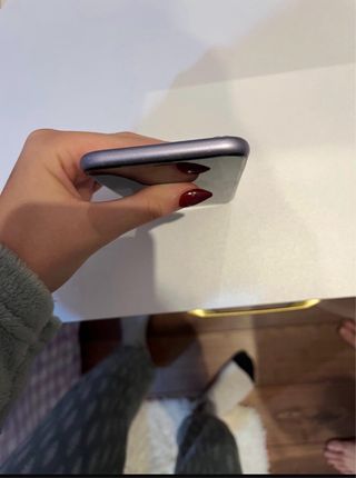 iPhone 11 64GB Morado