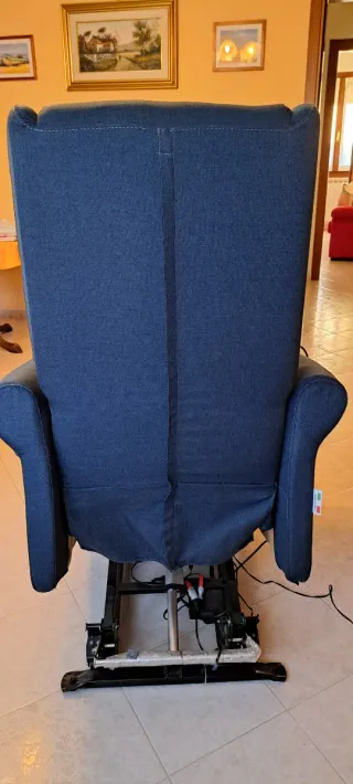 Poltrona relax in tessuto, usata poco