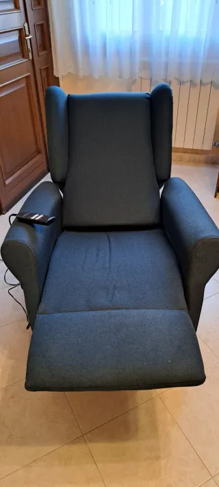 Poltrona relax in tessuto, usata poco