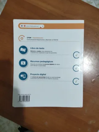 Comunicación empresarial y atención al cliente 1