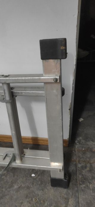 Escalera de 9 peldaños extensible de aluminio