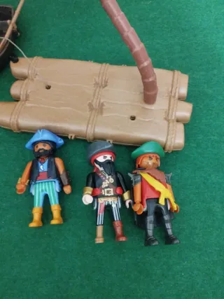 Playmobil Piratas Barco y Figuras