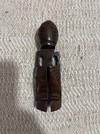 Estatuillas de madera tallada (4 unidades)