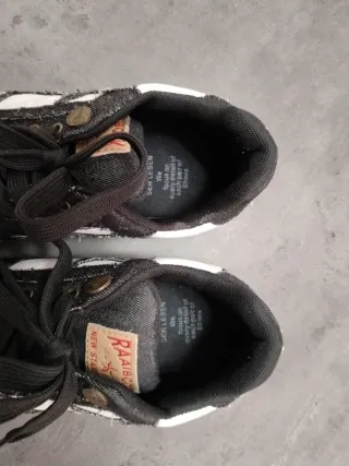 Zapatillas Raaibcck estrellas negras y blancas