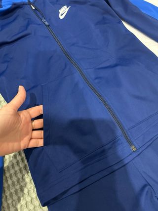 Chándal Nike niño azul. Talla M. 137-147 cm