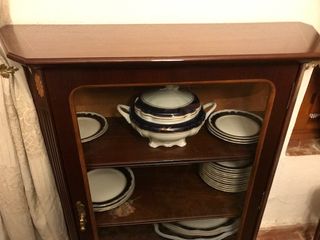Mueble expositor vajilla, madera y cristal