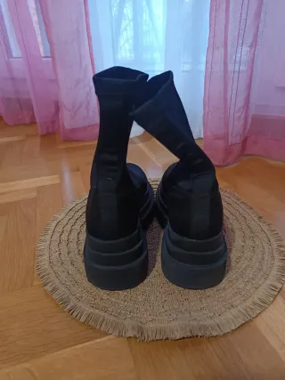 LIQUIDO!!Botas de mujer negras