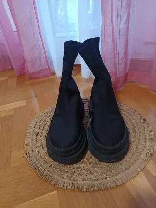 LIQUIDO!!Botas de mujer negras