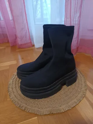 LIQUIDO!!Botas de mujer negras