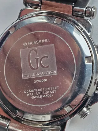Reloj Gc Guess Cronógrafo Negro y Plateado