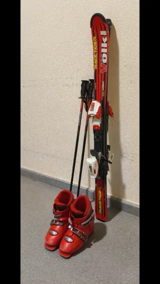 Attrezzatura da sci infantile Volkl: scarponi e bastoncini