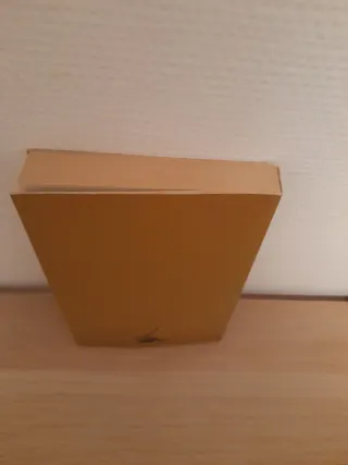 Textos cautivos. Ensayos y reseñas en "El Hogar"