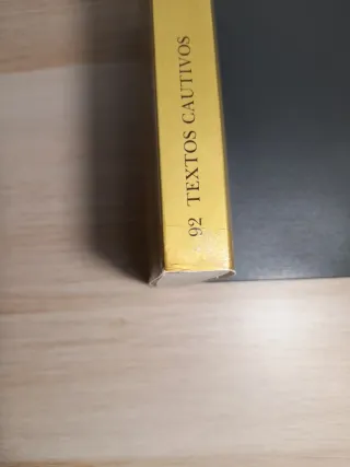 Textos cautivos. Ensayos y reseñas en "El Hogar"