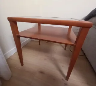 Mesas auxiliares de salón.