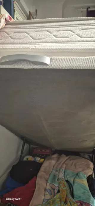 Cama completa canapé y colchón 200€ Medidas 1,05cm